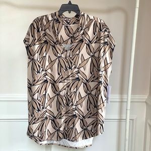 NWT- Soft Surroundings V-Neck Luau Printed Tee - Size 1X